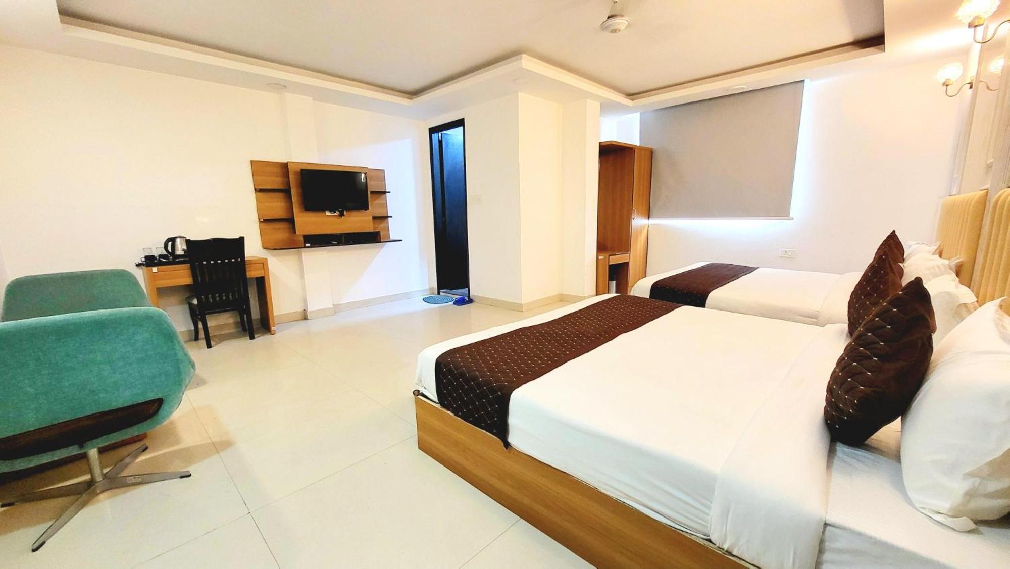 The Glory Suites Near Igi Airport Neu-Delhi Exterior foto
