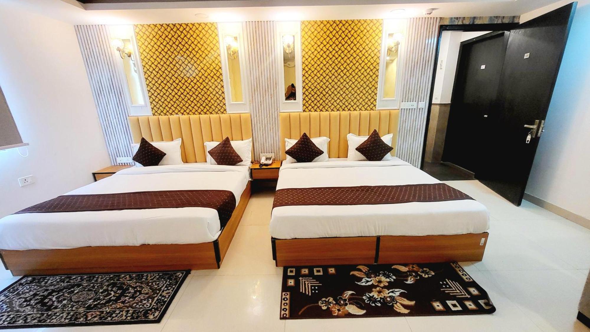 The Glory Suites Near Igi Airport Neu-Delhi Exterior foto