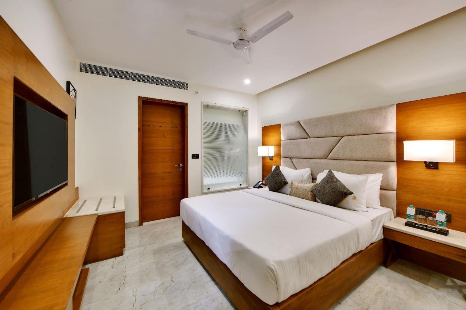The Glory Suites Near Igi Airport Neu-Delhi Exterior foto